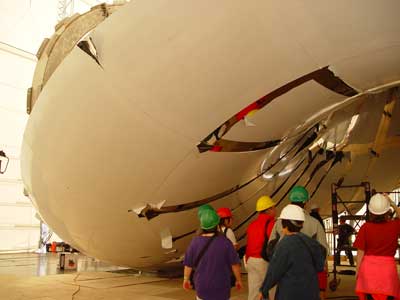 Kapoor Sculpture Under Construction